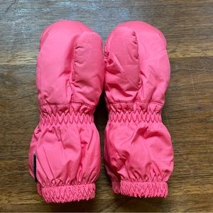 Patagonia pink Baby Puff Mitts Size 6-12m